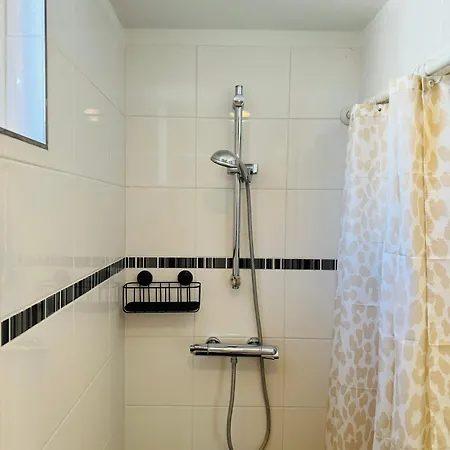 41 Sunshine Apartment *